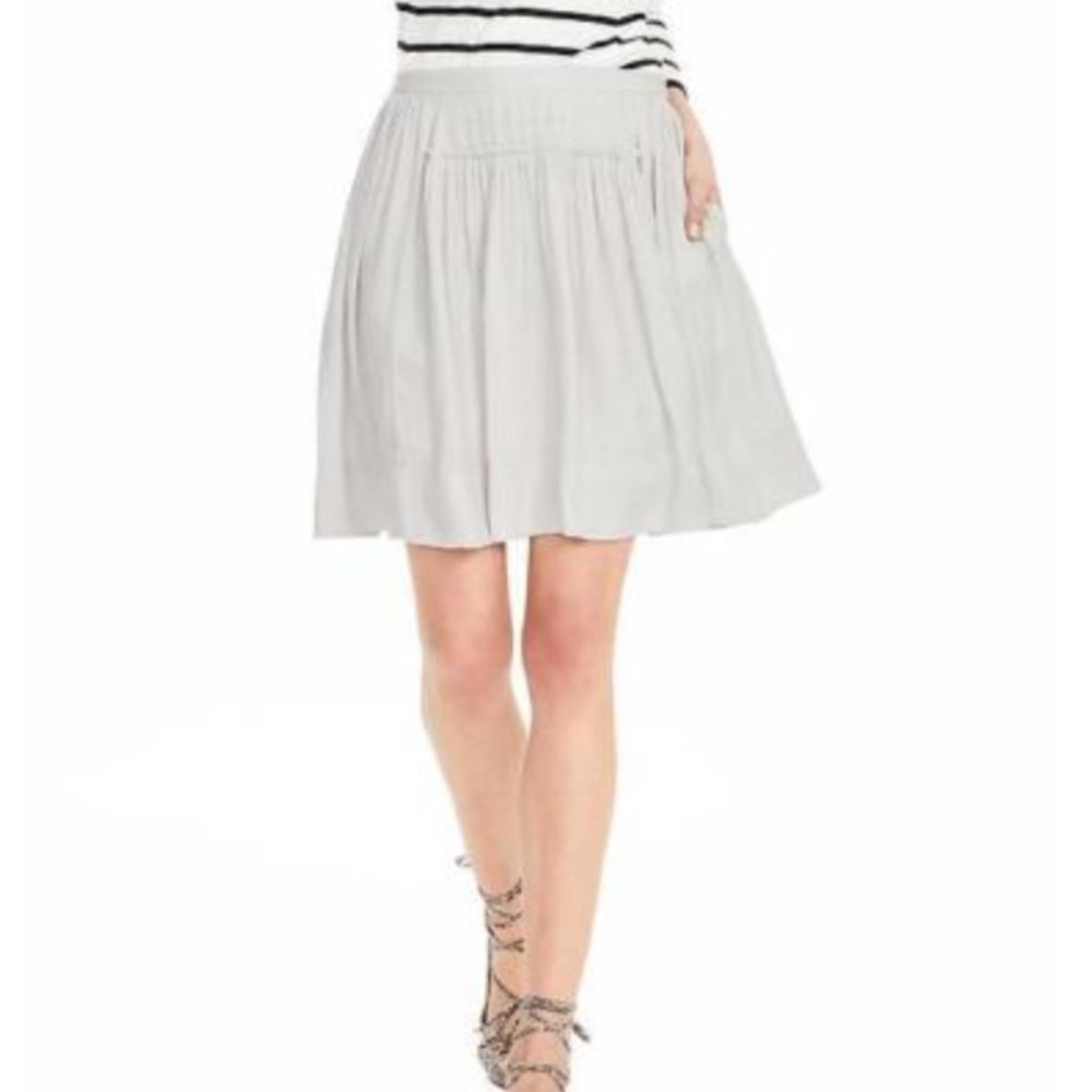 Banana Republic Silver Pleated Goddess Mini Skirt Size 0